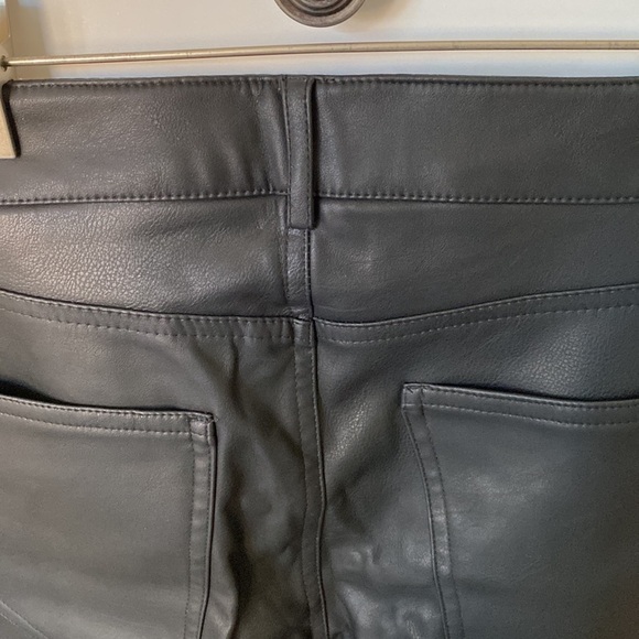 H&M Faux Leather high rise straight pants, black, size 8 - Picture 6 of 6